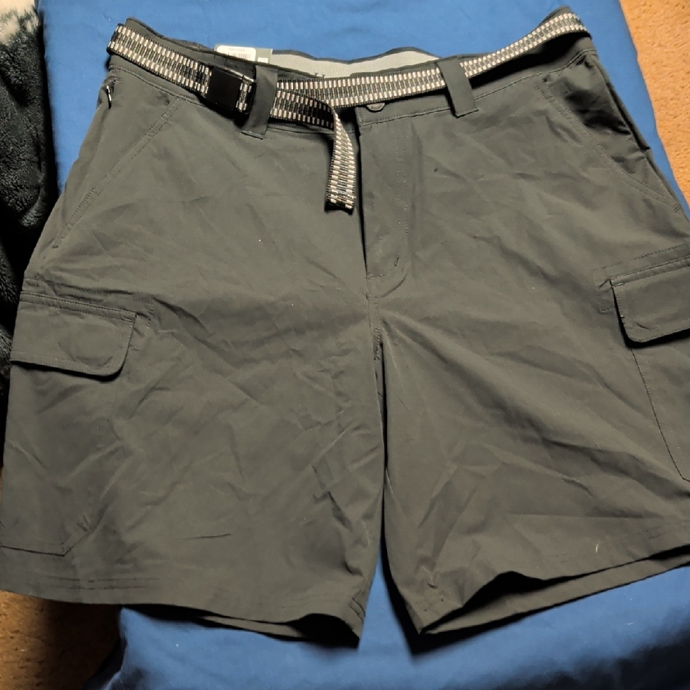 Orvis Charcoal Cargo Shorts with Patterned Belt